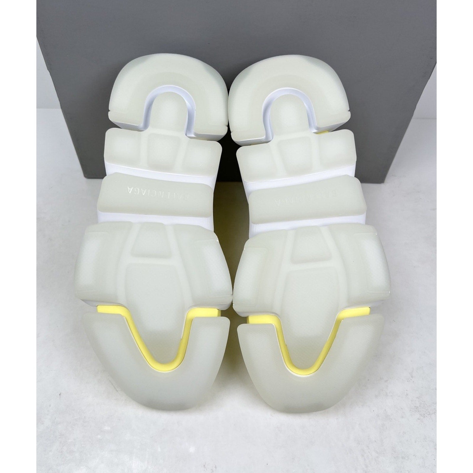 Size 38EU/8W - Balenciaga 2.0 Recycled Yellow Speed NEW