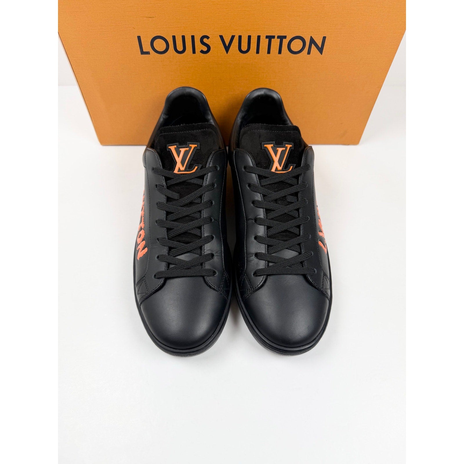Size 8LV/9US - Louis Vuitton Luxembourg Black Orange
