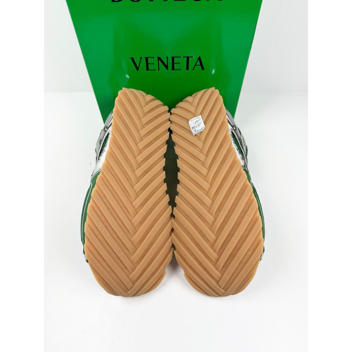 Size 44EU/11US - Bottega Veneta Orbit Shamrock Green NEW
