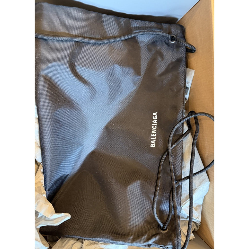 Size 39EU/6US - Balenciaga Triple S Allover Logo Sneakers🤍 New/Retail $1.2K!