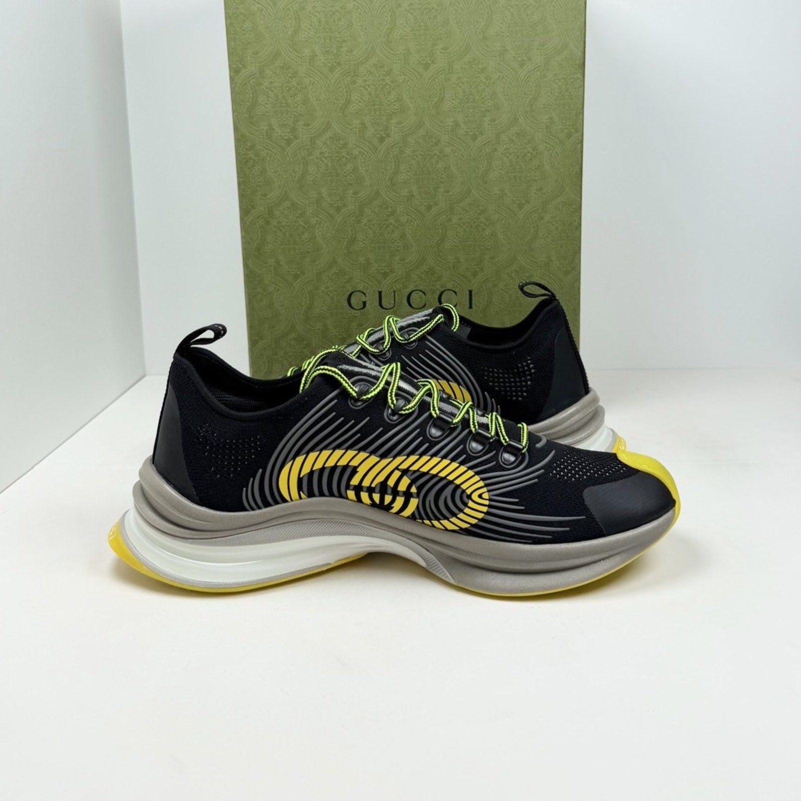 Size 11.5US - Gucci Run GG Black Yellow Knit NEW