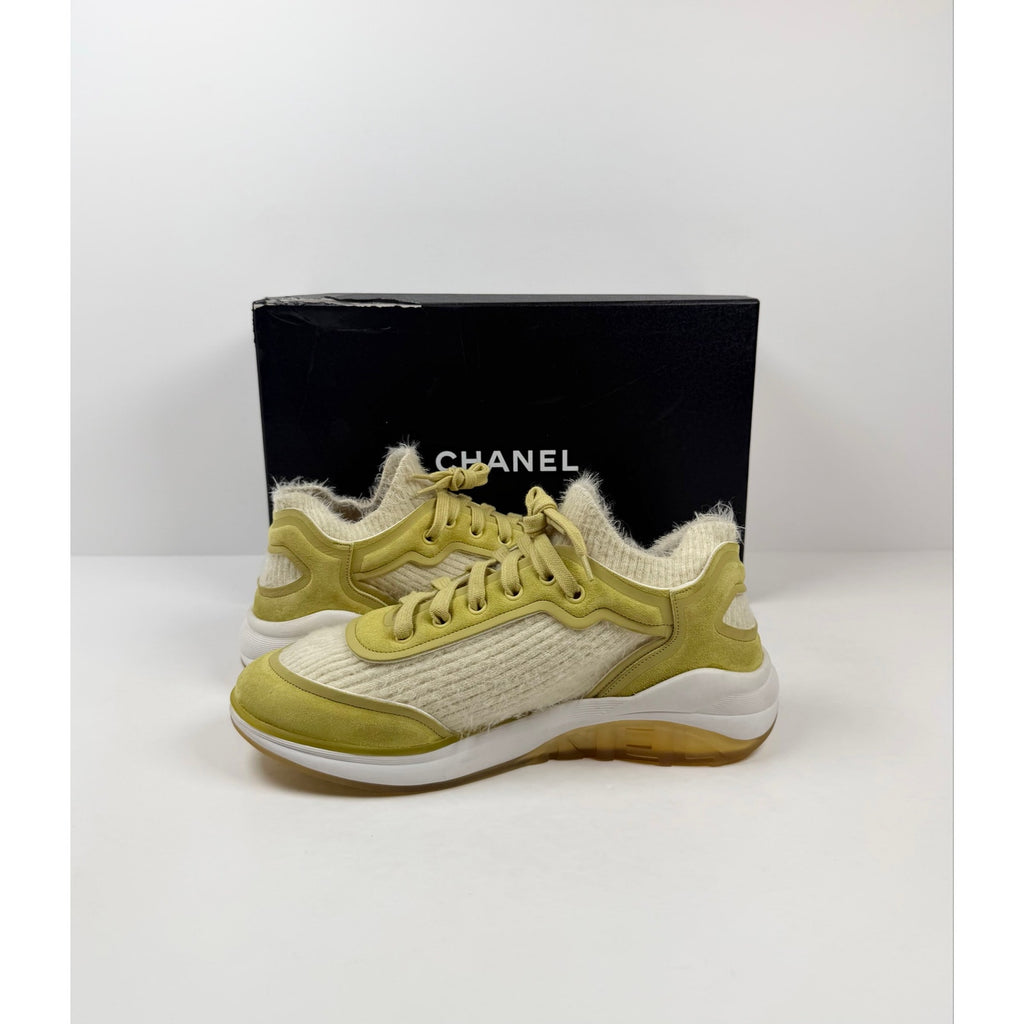 Size 9.5 - Chanel interlocking CC Sneakers Women