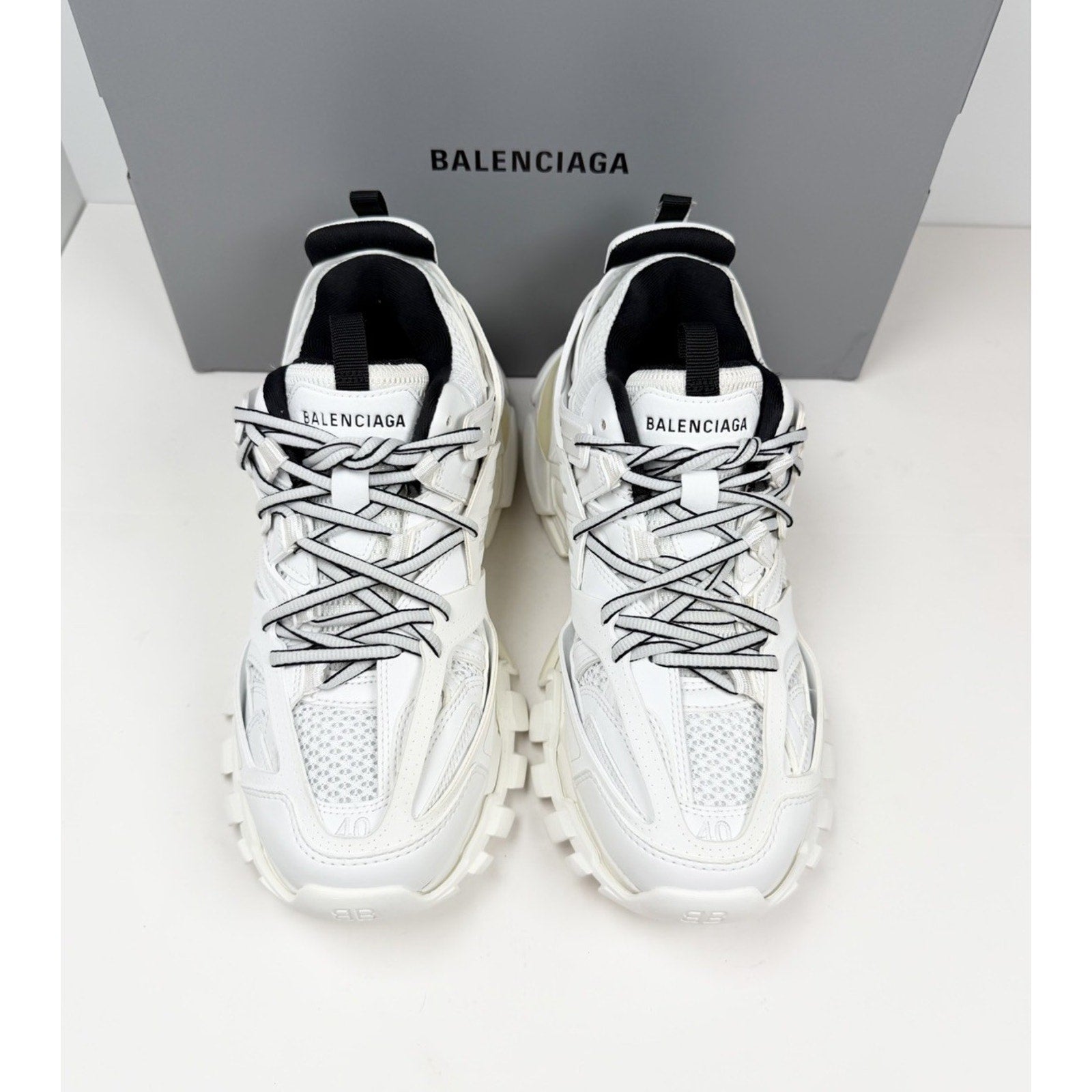 Size 40EU/7US - Balenciaga Track White NEW