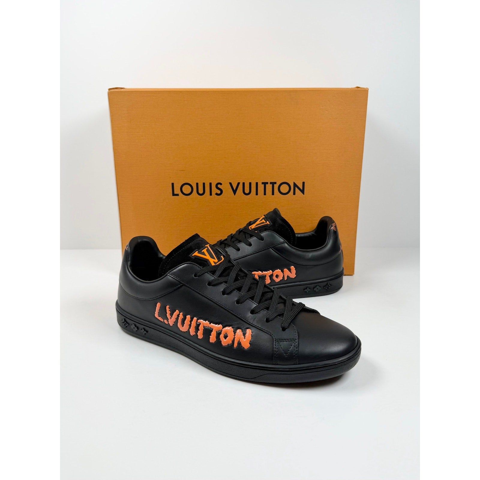 Size 8LV/9US - Louis Vuitton Luxembourg Black Orange