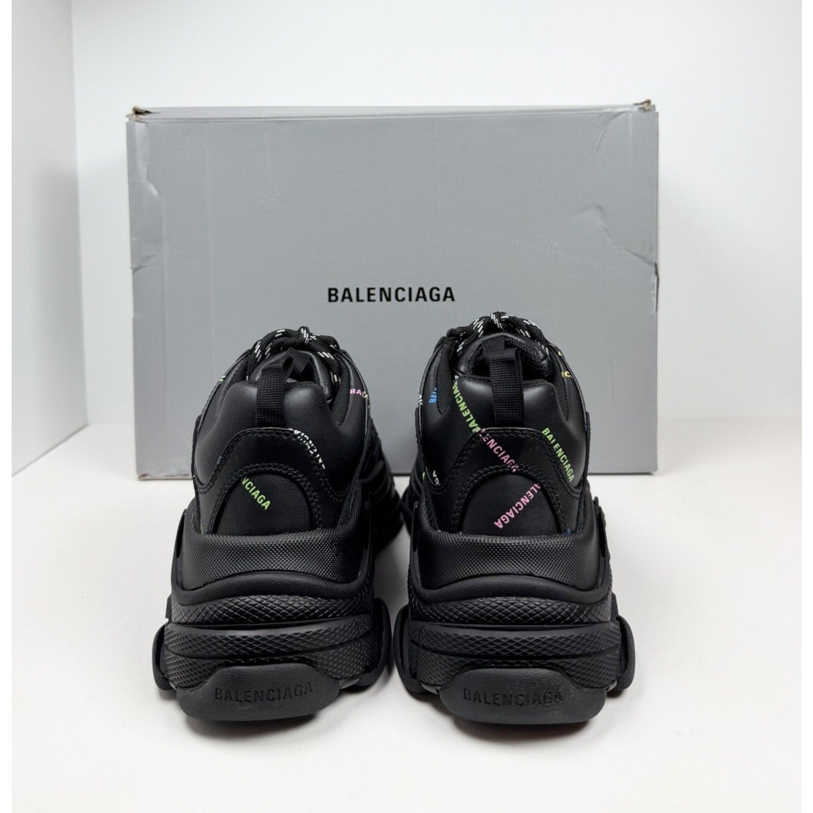 Size 39EU/6US - Balenciaga Triple S Multicolor NEW