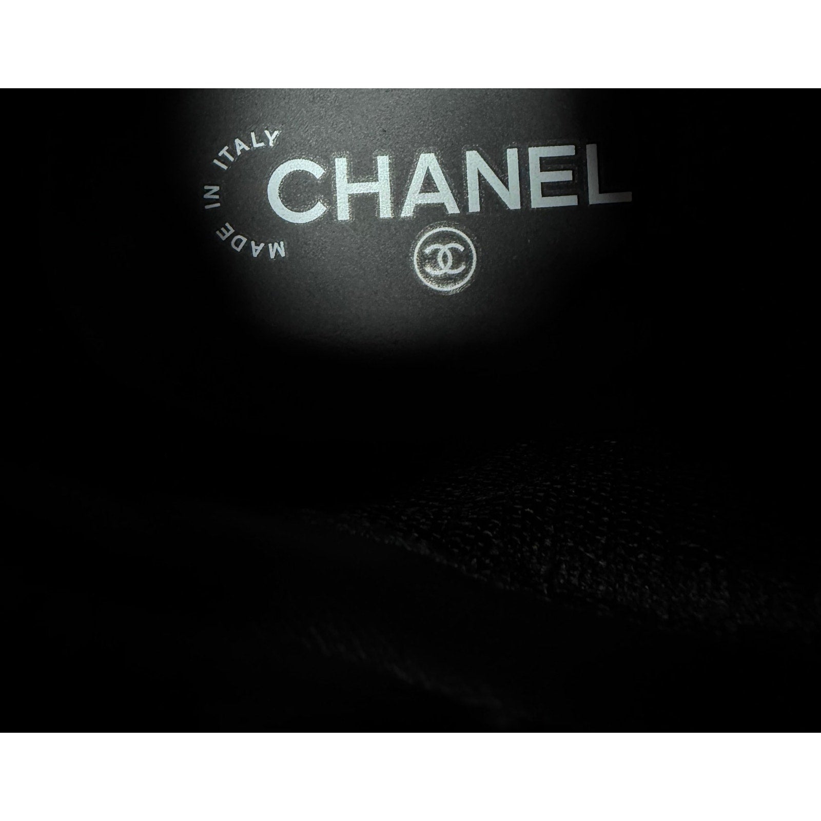 Size 42EU/9US - Chanel Interlocking High Top NEW