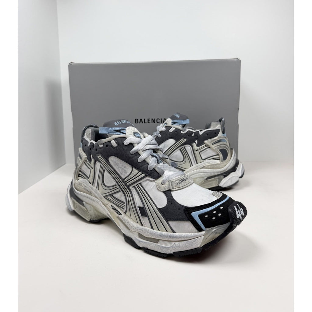 Size 43EU/10US - Balenciaga Runner Distressed NEW