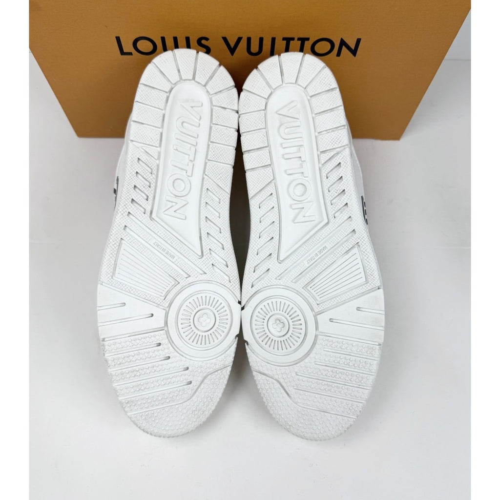 Size 8LV/9US - Louis Vuitton White Black Like New