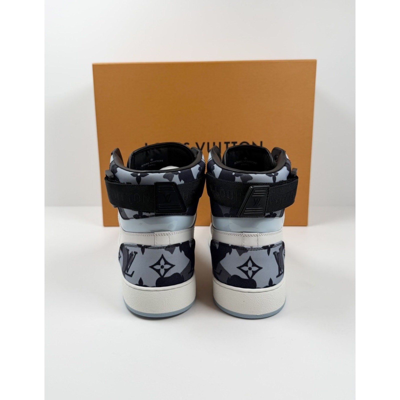 Size 7UK/8US - Louis Vuitton Monogram Rivoli High Top NEW!