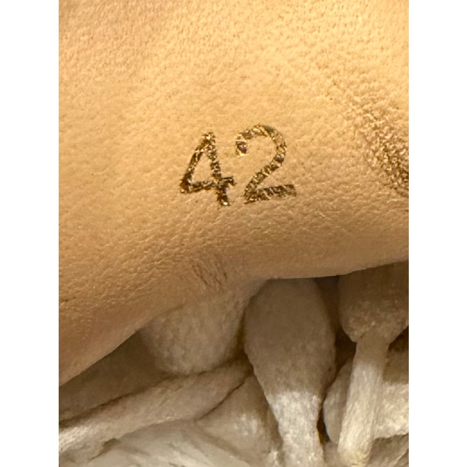 Size 42EU/9US - Christian Louboutin Low Top Sneakers