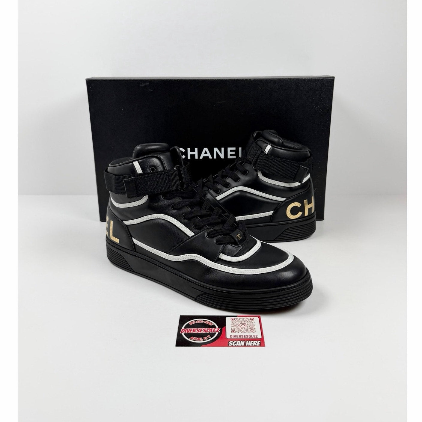 Size 42EU/9US - Chanel Interlocking High Top NEW