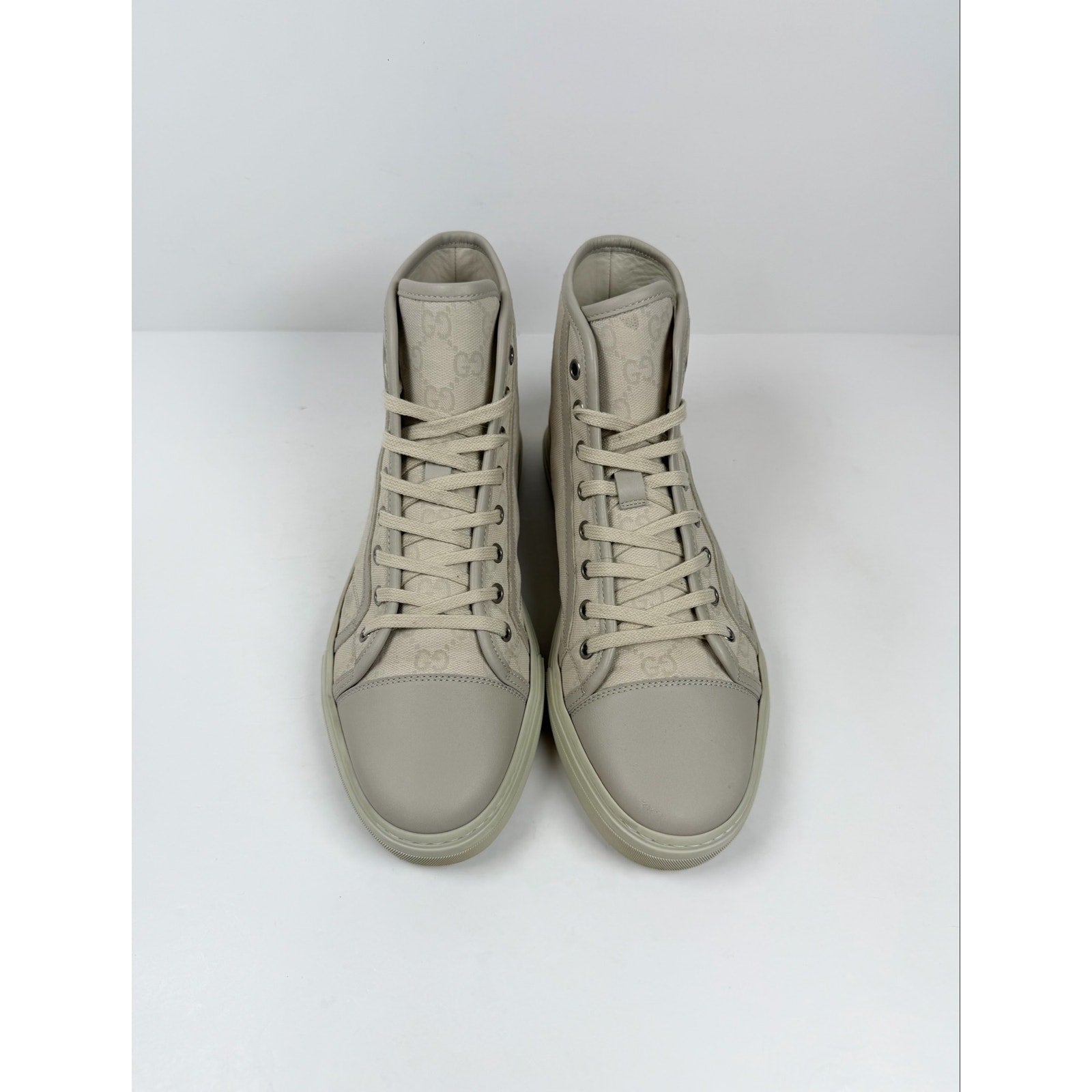 Size 8US - Gucci High Top Beige Canvas