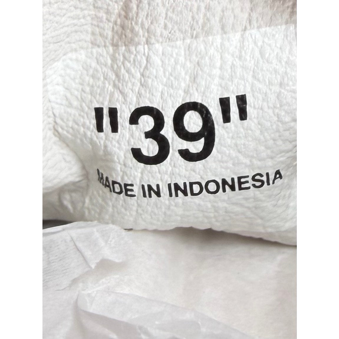 Size 39/9 - Off-White Vulc Low Canvas NEW