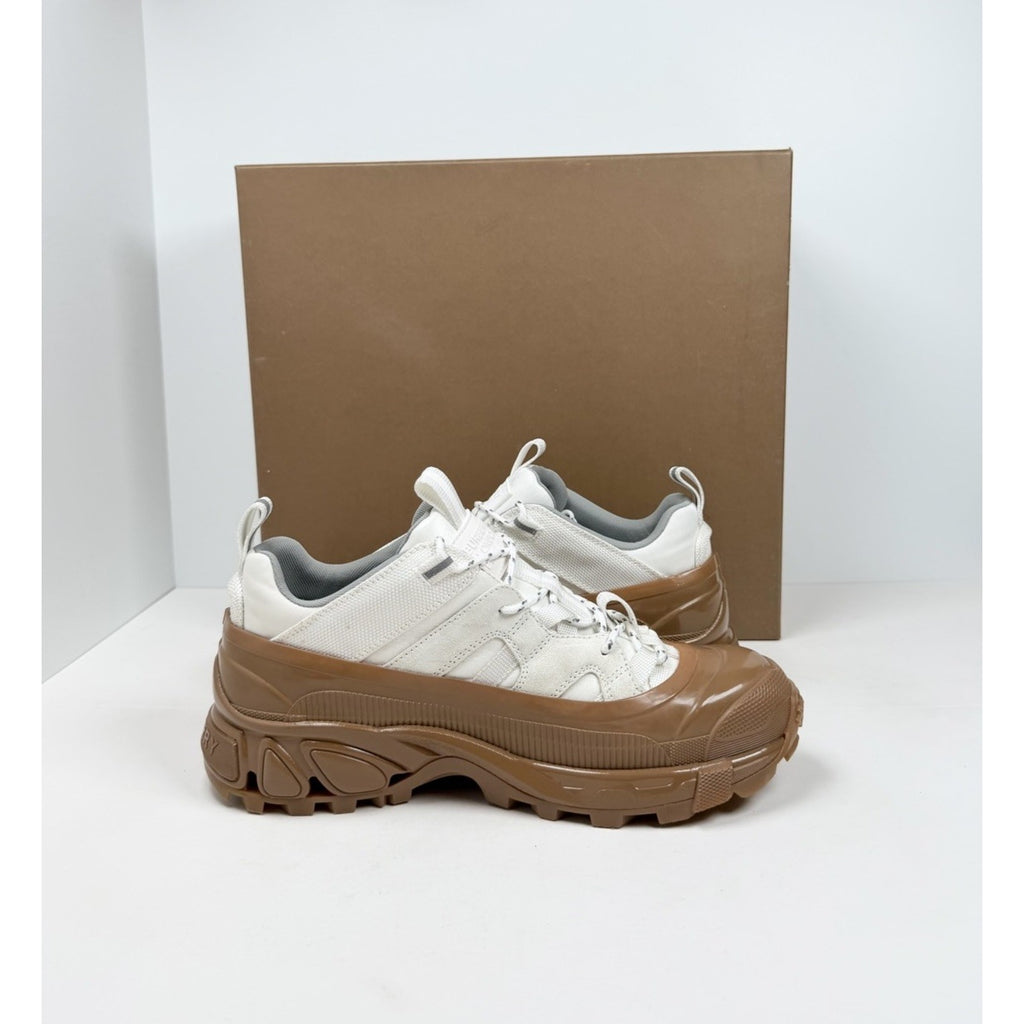 Size 41EU/8US - Burberry Arthur White Brown