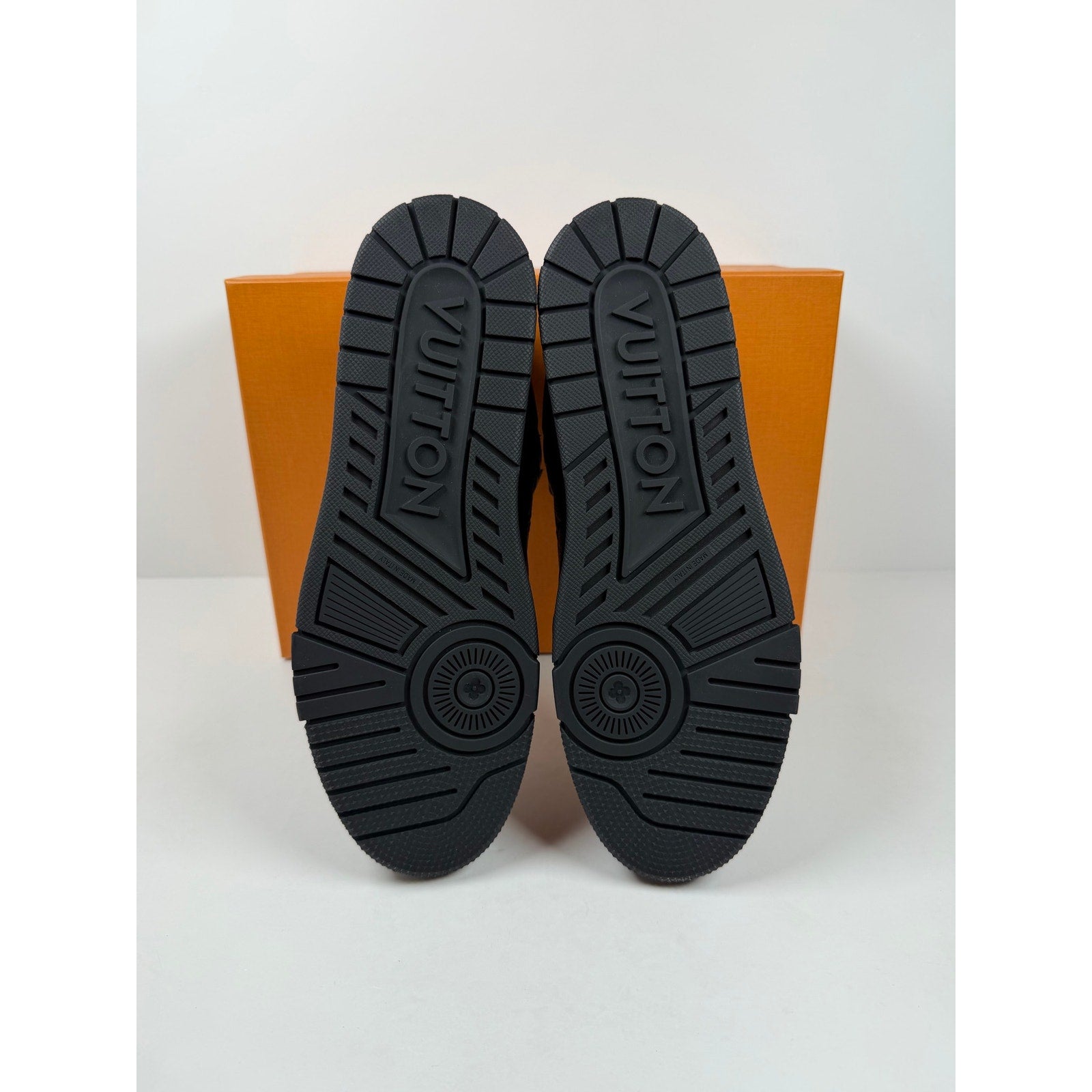 Size 10LV/11.5US - Louis Vuitton Trainer Black NEW