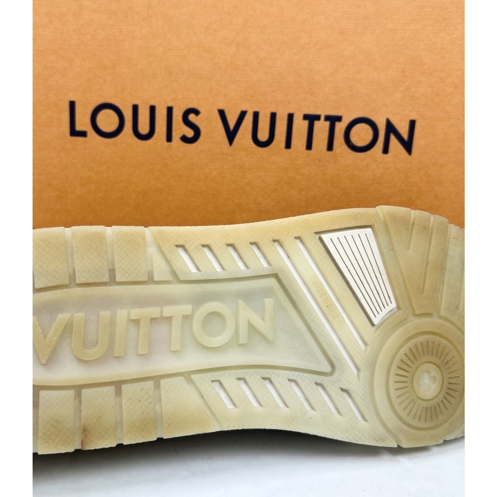 Size 8.5LV/9.5US - Louis Vuitton Brown Suede Monogram
