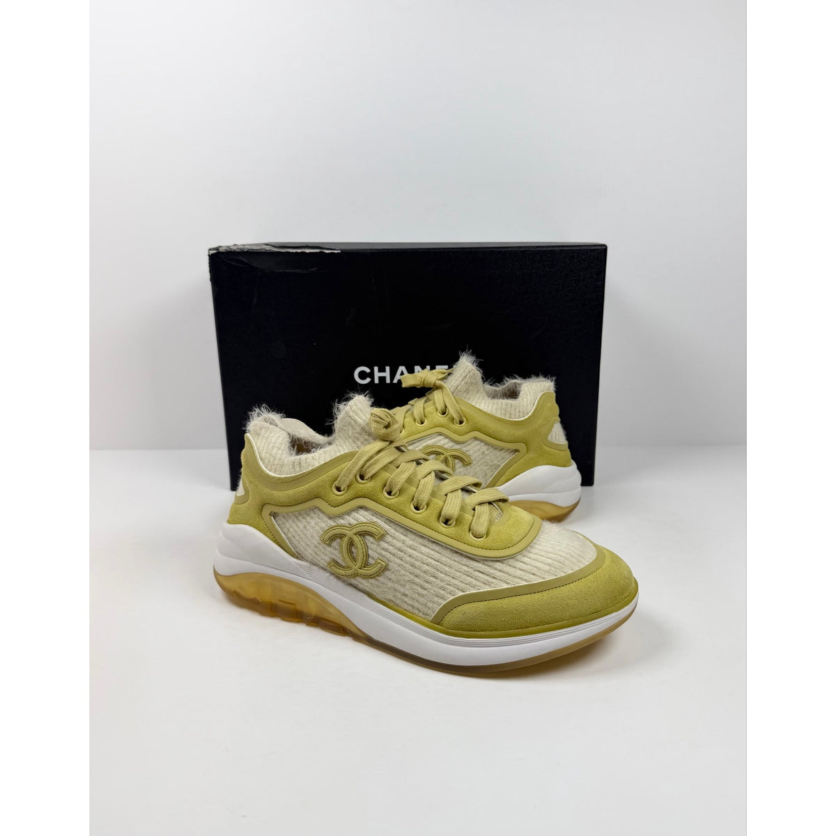 Size 9.5 - Chanel interlocking CC Sneakers Women