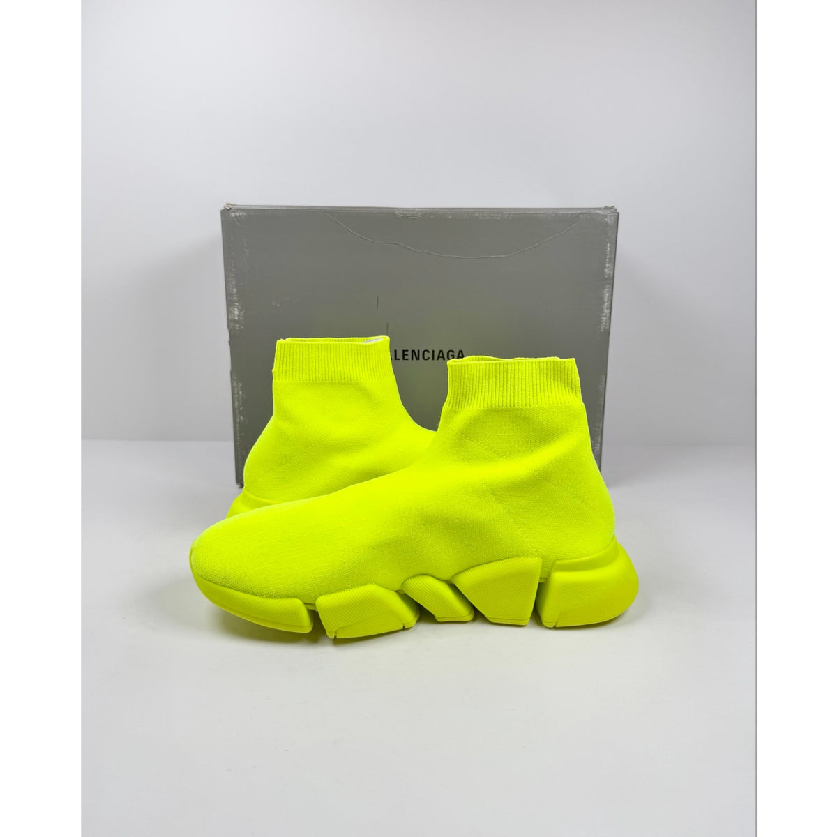 Size 43EU/10US - Balenciaga neon speed NEW!