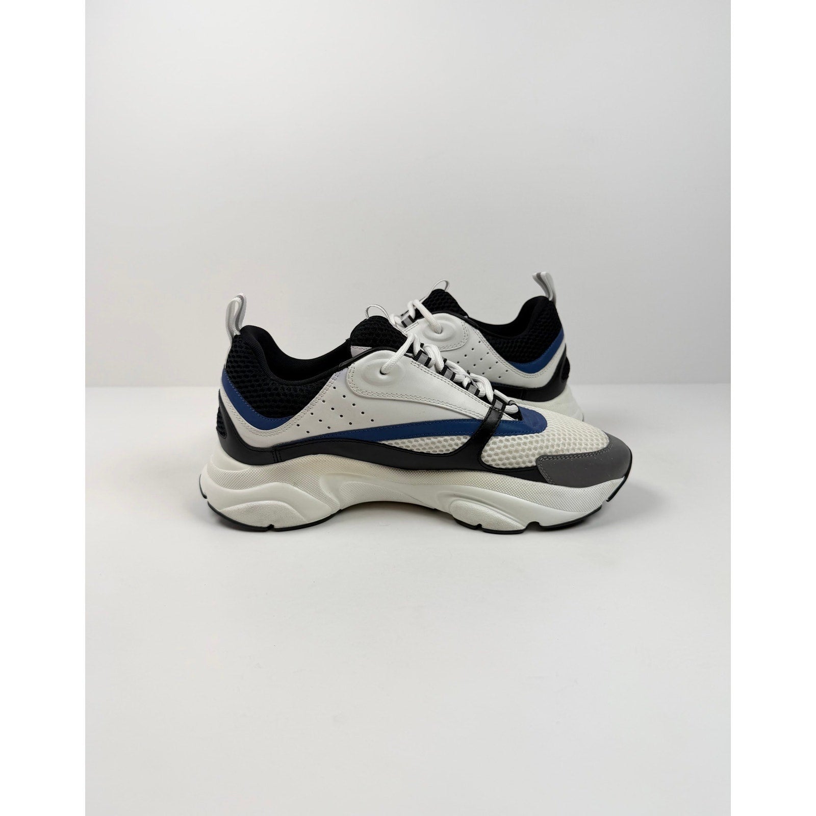 Size 43EU/10US - Dior B22 White Blue