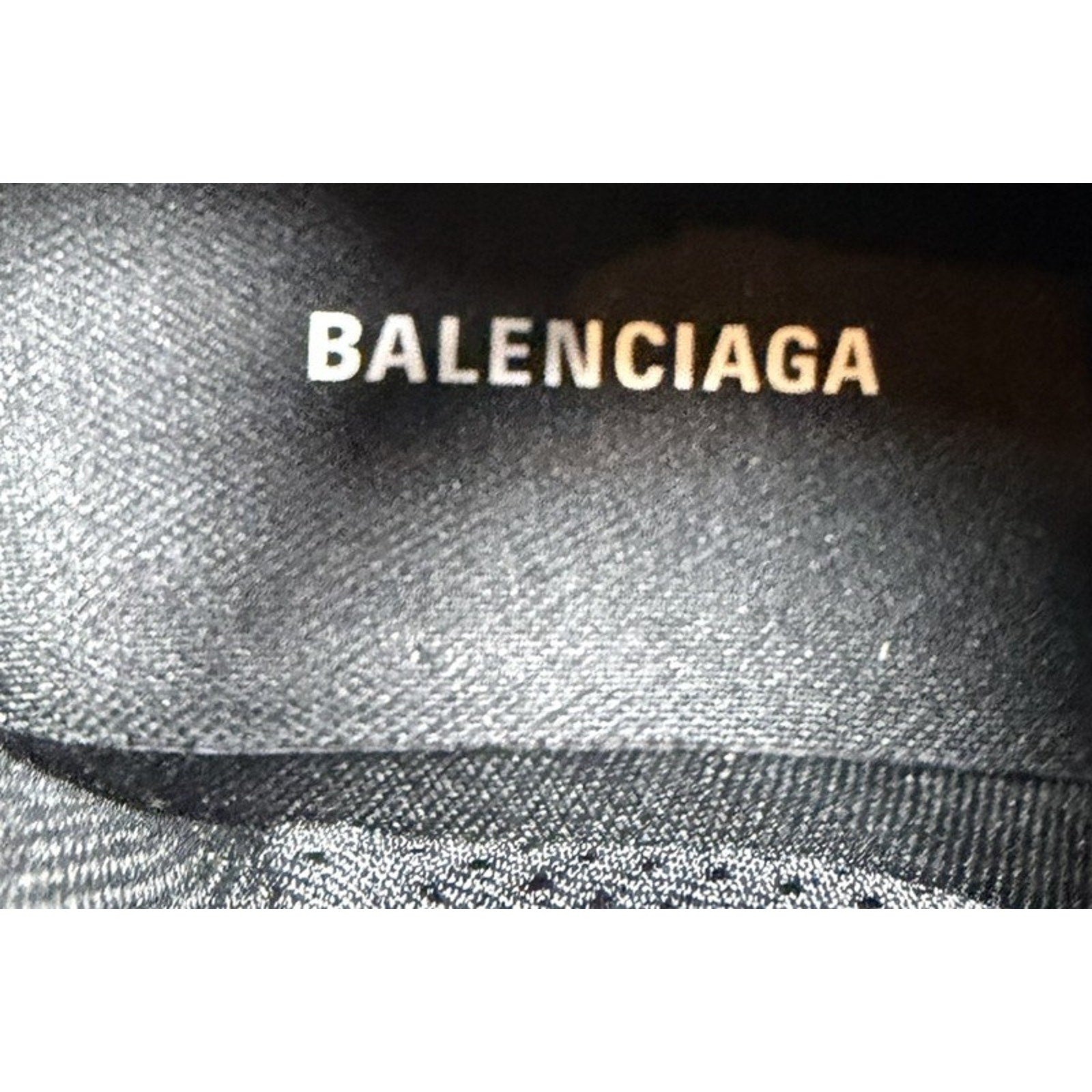 Size 35EU/5W - Balenciaga Runner NEW