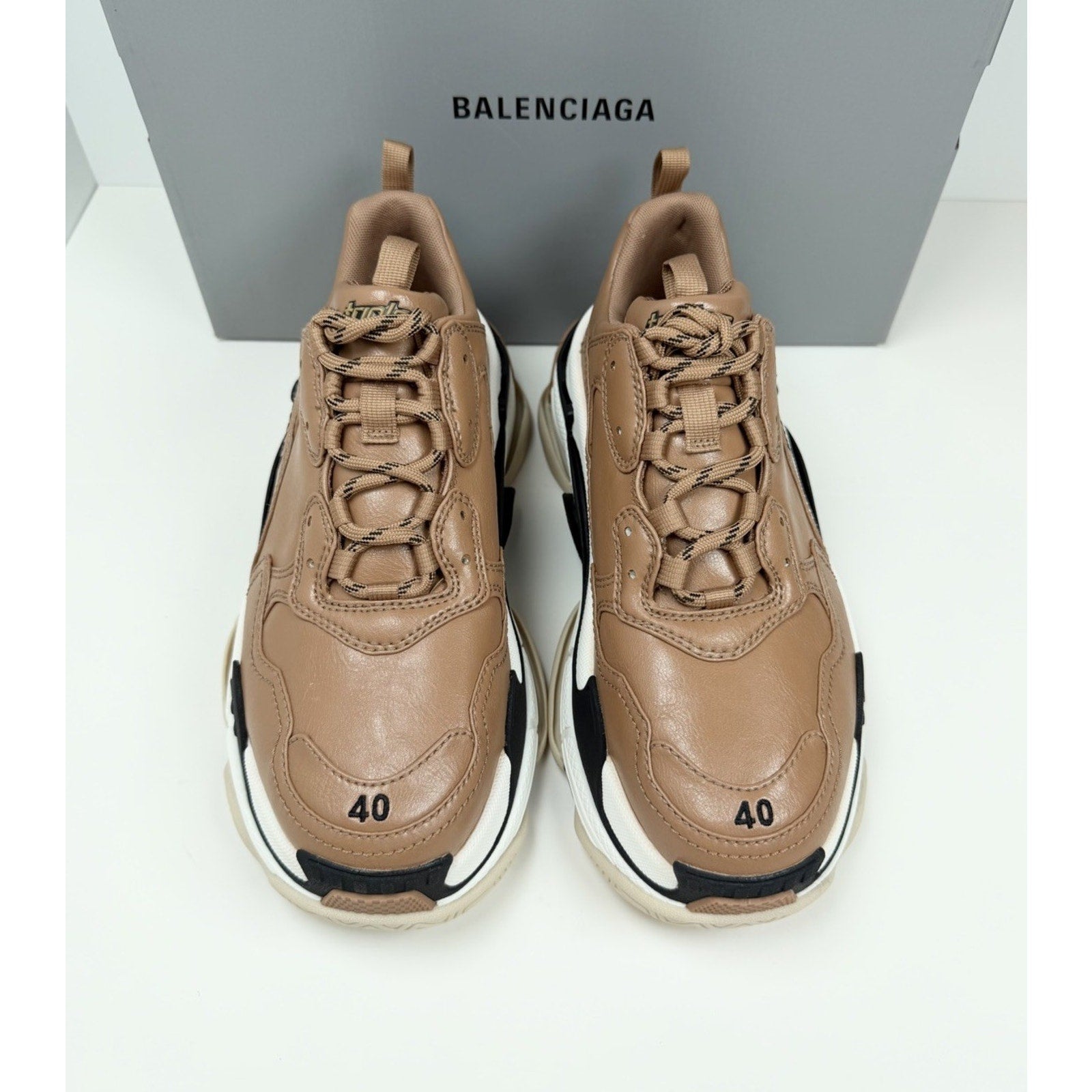 Size 40EU/7US- Balenciaga Triple S NEW