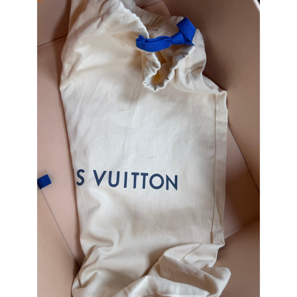 Size 10LV/11US - Louis Vuttton Signature White NEW!
