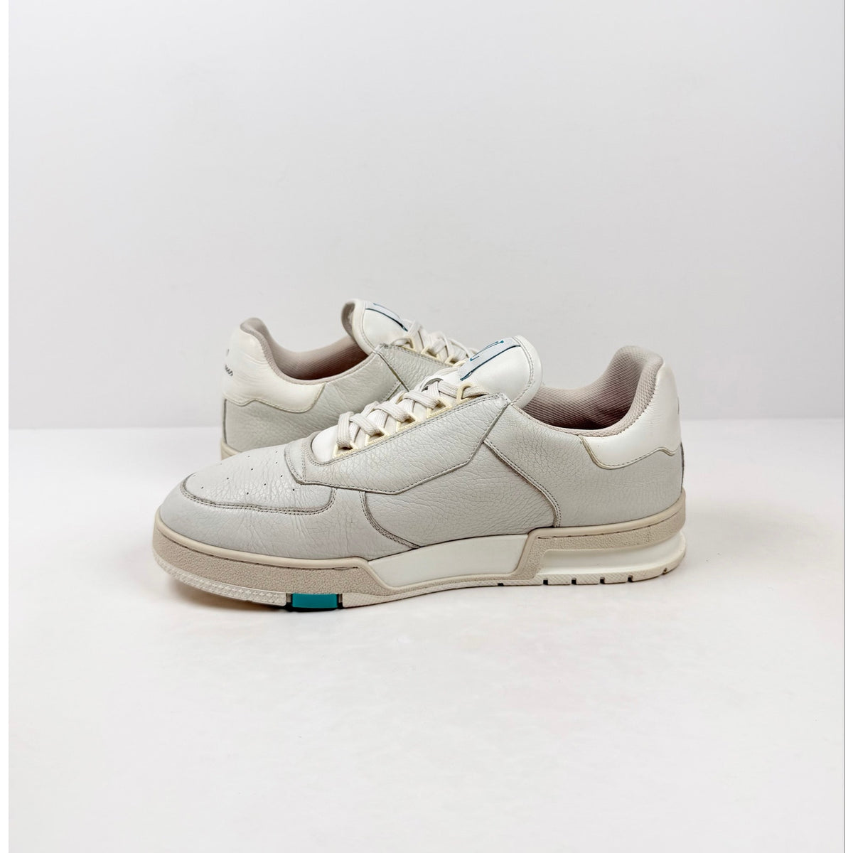 Size 7LV/8US - Louis Vuitton Nuage White Trainer