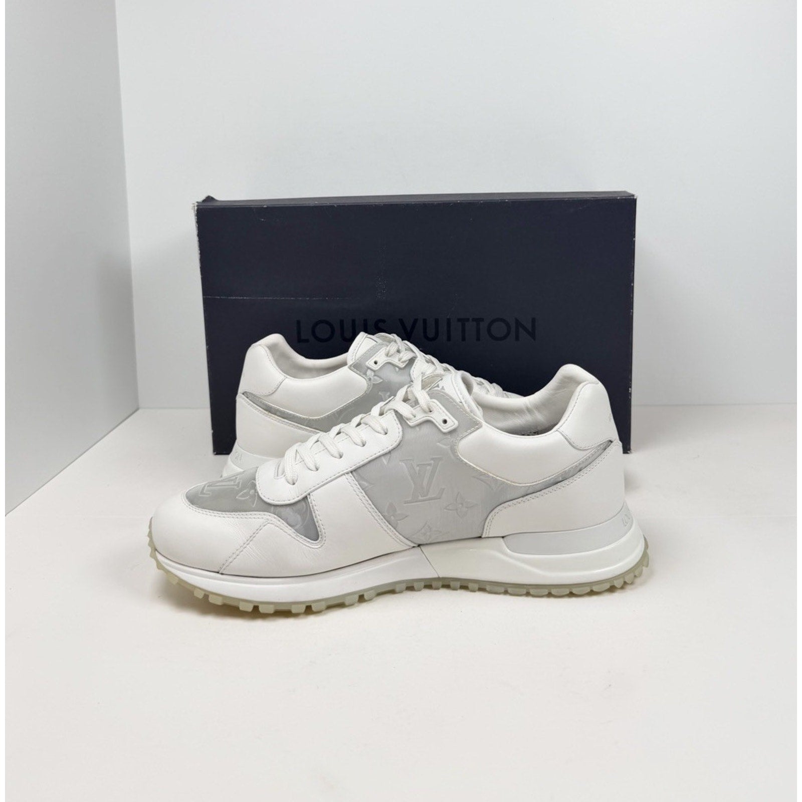 Size 7LV/8US - Louis Vuitton Run Away White Monogram