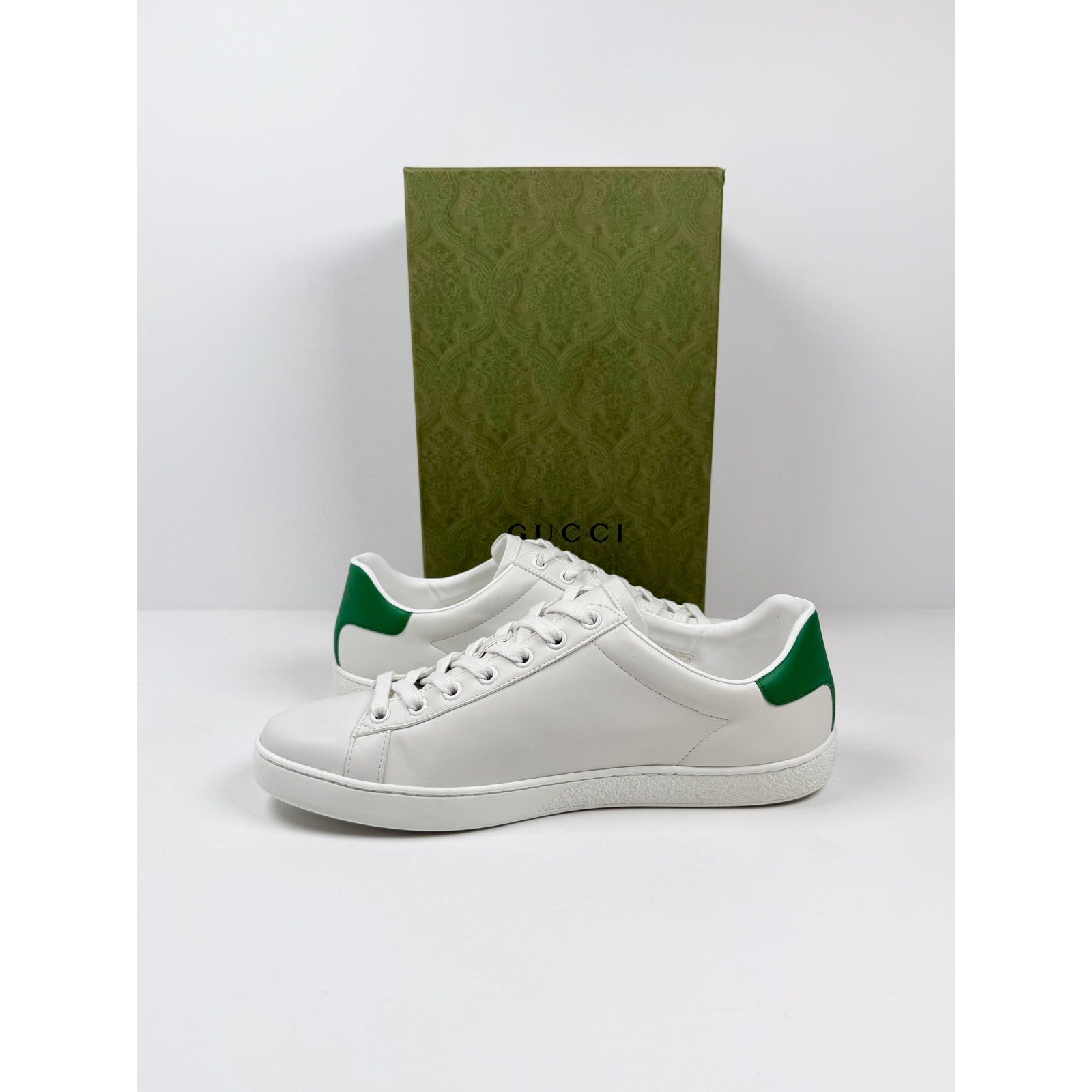 Size 9.5 - Gucci Ace Women’s Kitten Logo WORN 1X!
