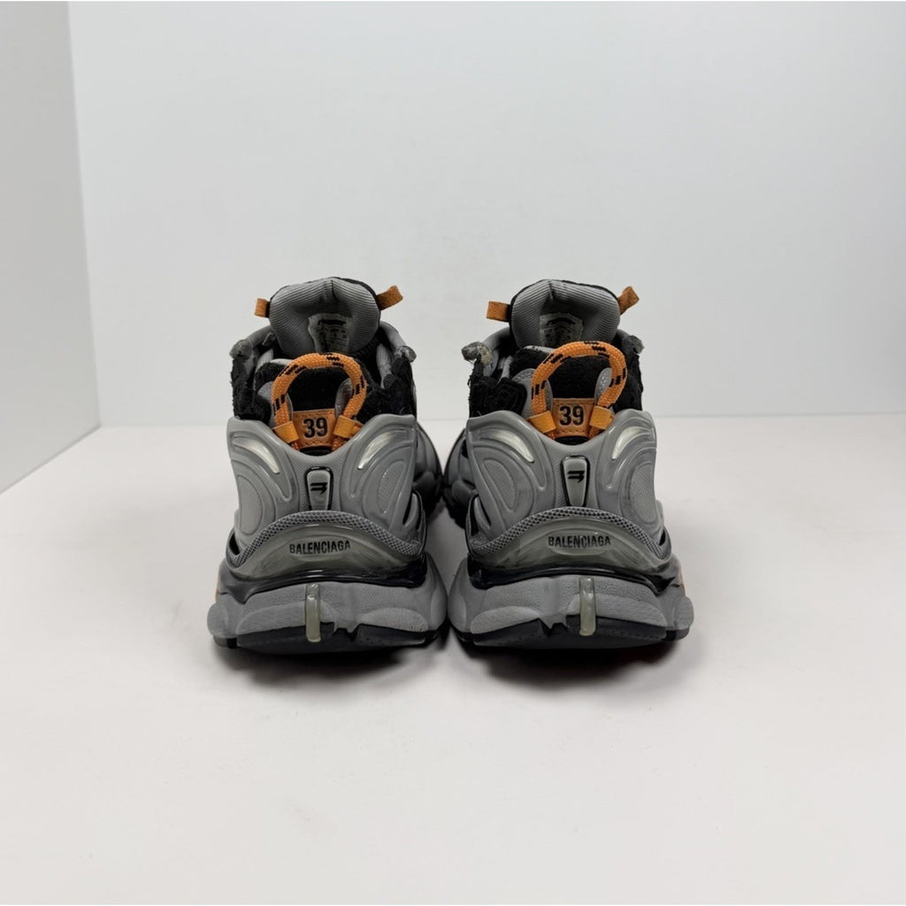 Size 39EU/6US - Balenciaga Runner Distressed