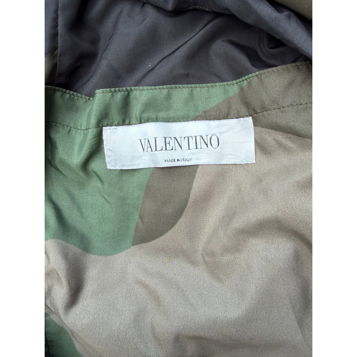 Size 2XL - Valentino Garavani Camo Nylon Jacket