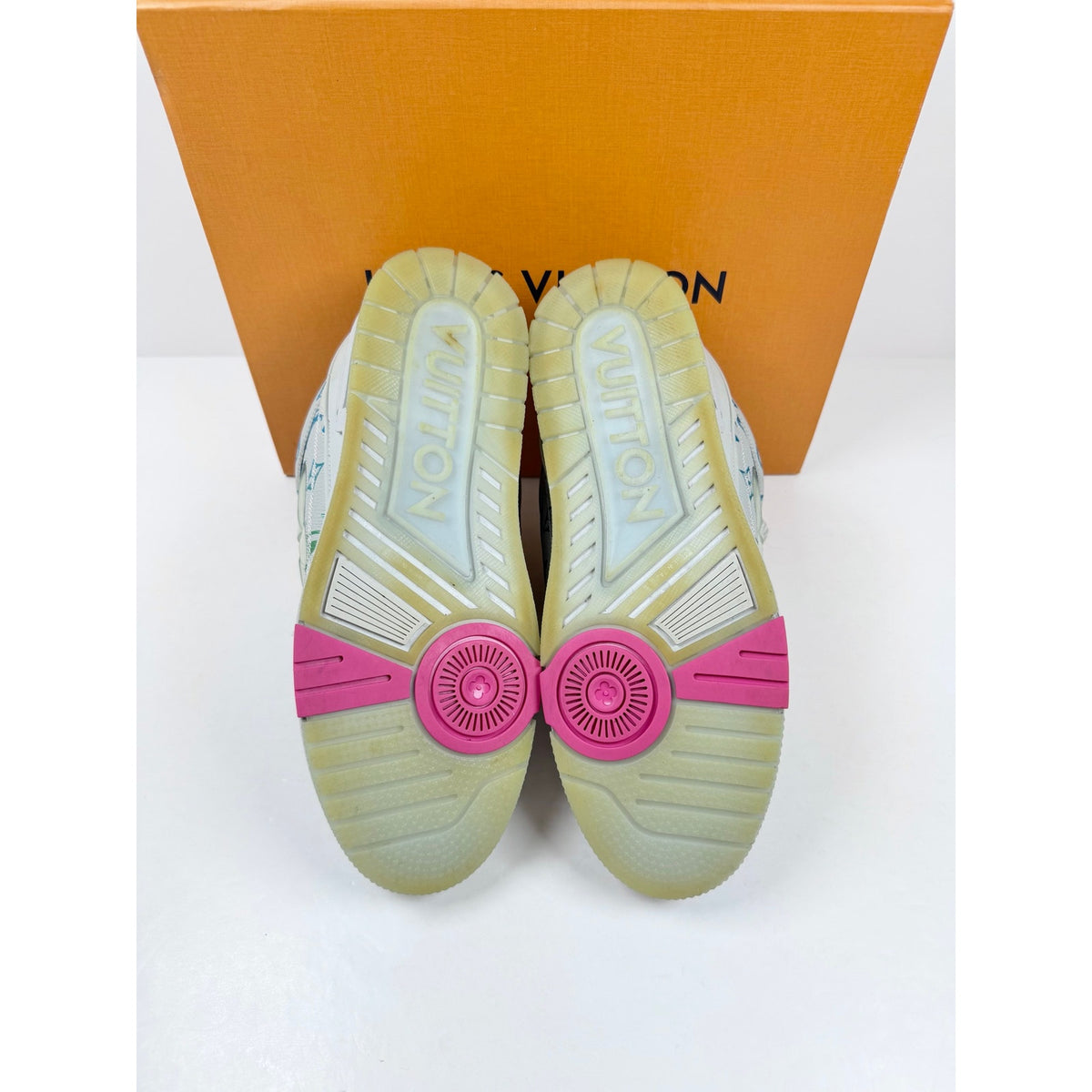Size 8LV/9US - Louis Vuitton Skate Multicolor
