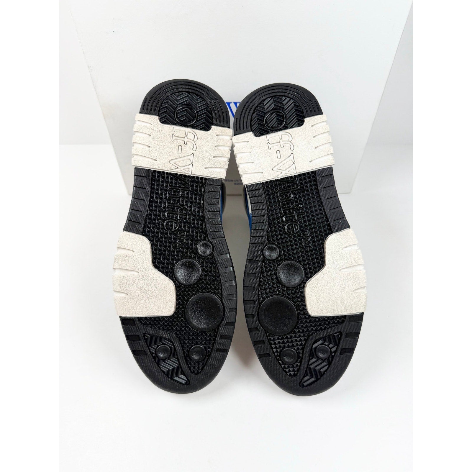Size 43EU/10US - Off-White Out Of Office High Top
