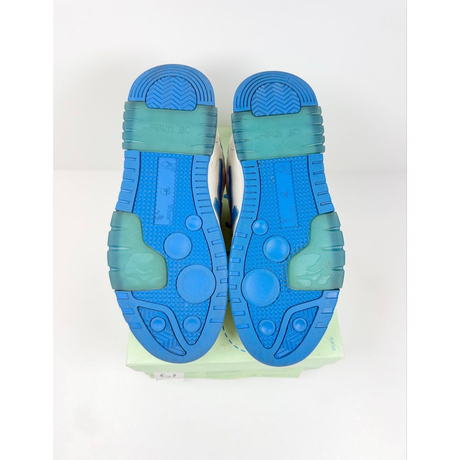 Size 41EU/8US - Off White Out Of Office