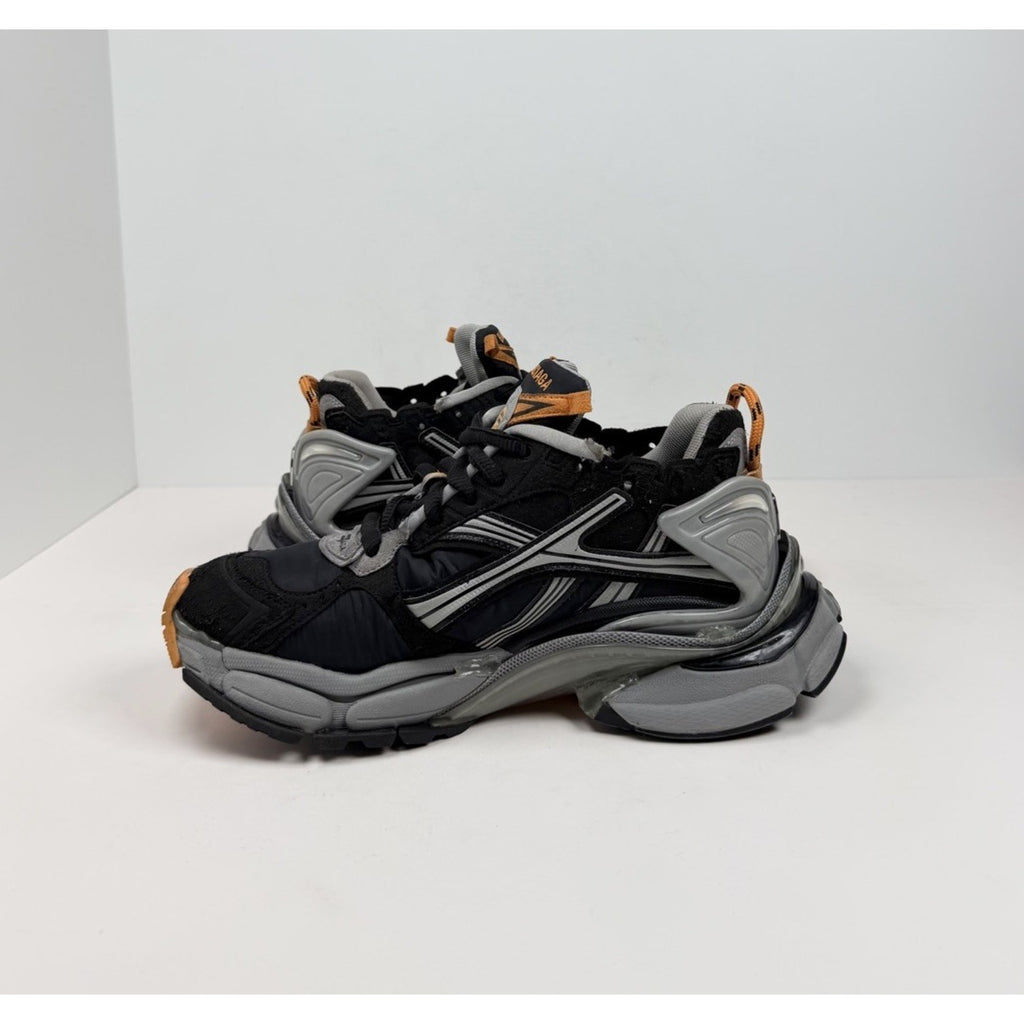 Size 39EU/6US - Balenciaga Runner Distressed