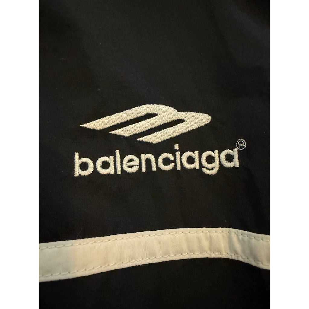 Size M Fits XL - Balenciaga Oversized 3B Sport
Windbreaker