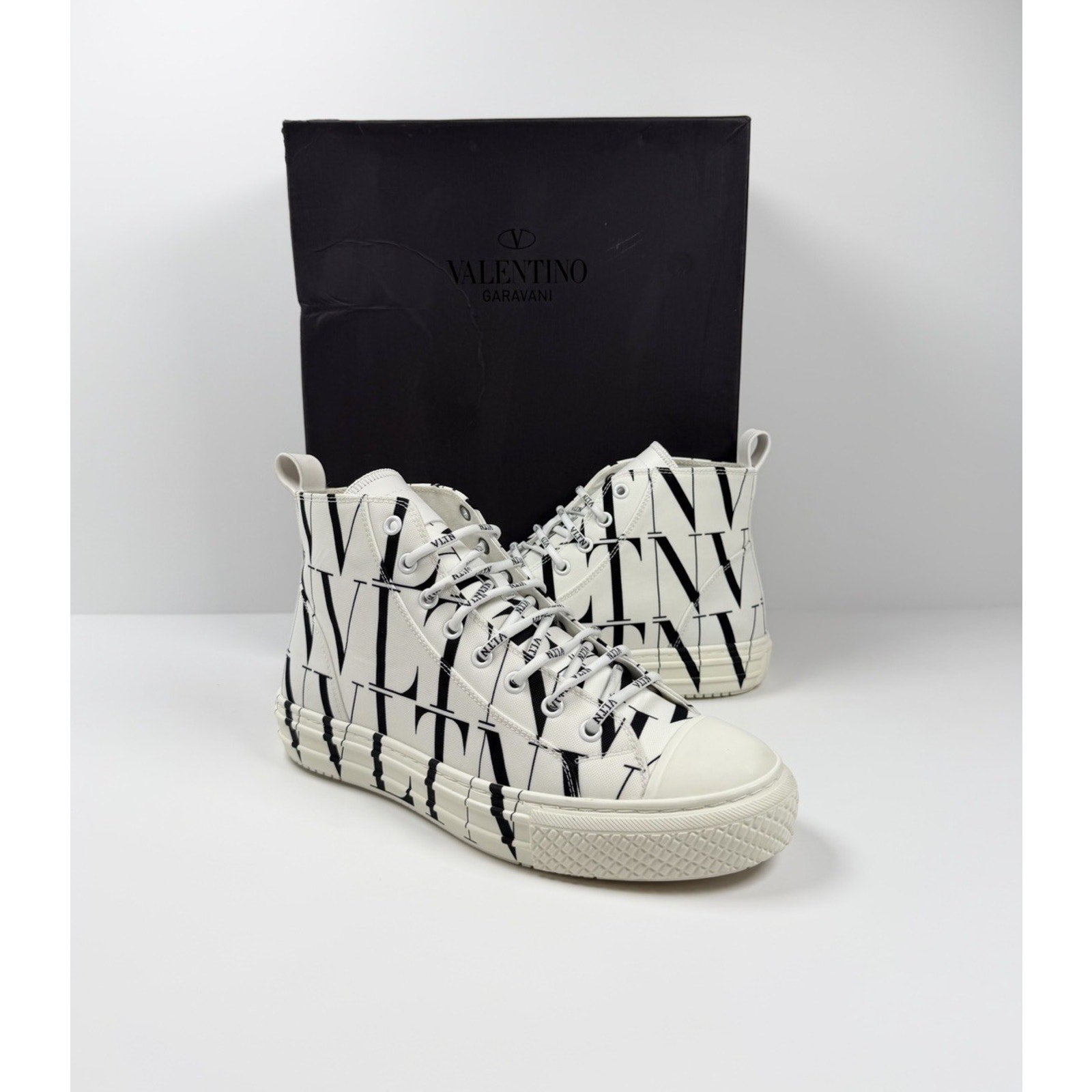Size 40EU/7US - Valentino VLTN High Top White Sneakers