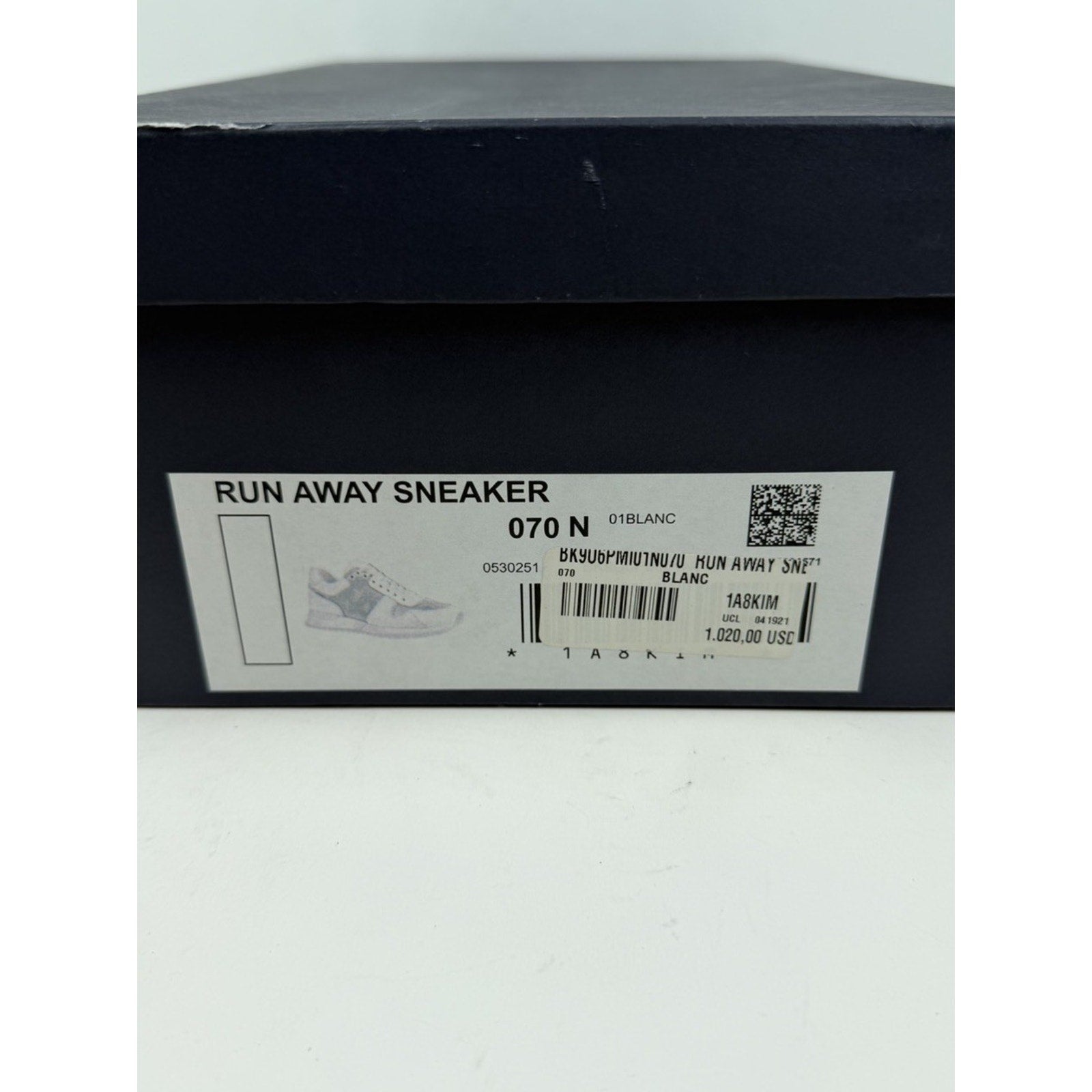 Size 7LV/8US - Louis Vuitton Run Away White Monogram