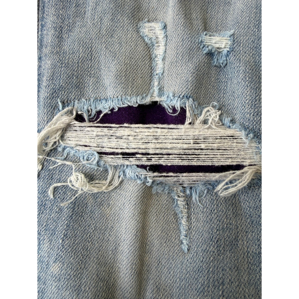 Size 28 - Amiri Serif Logo Jeans