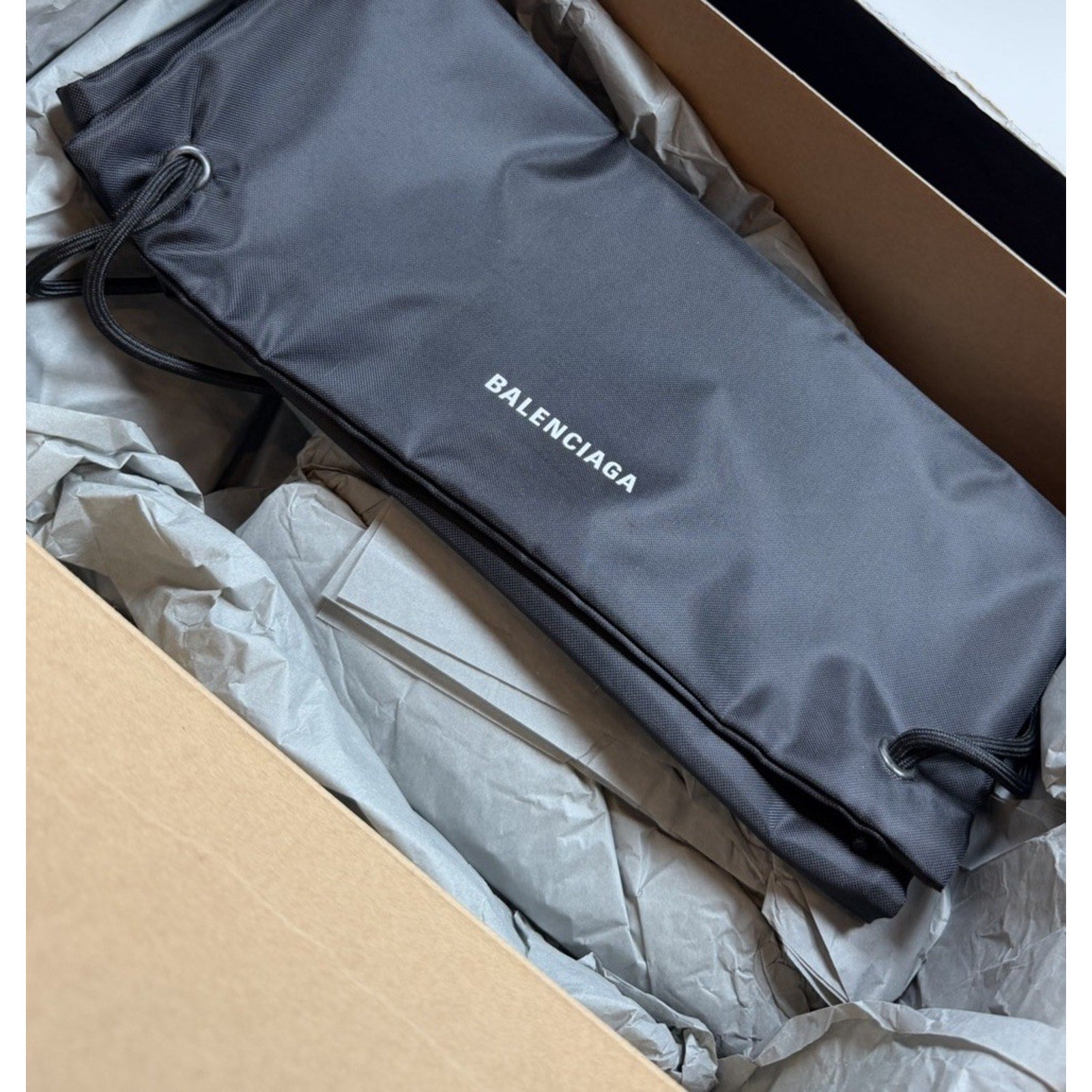 Size 39EU/6US - Balenciaga Runner Olive Green NEW