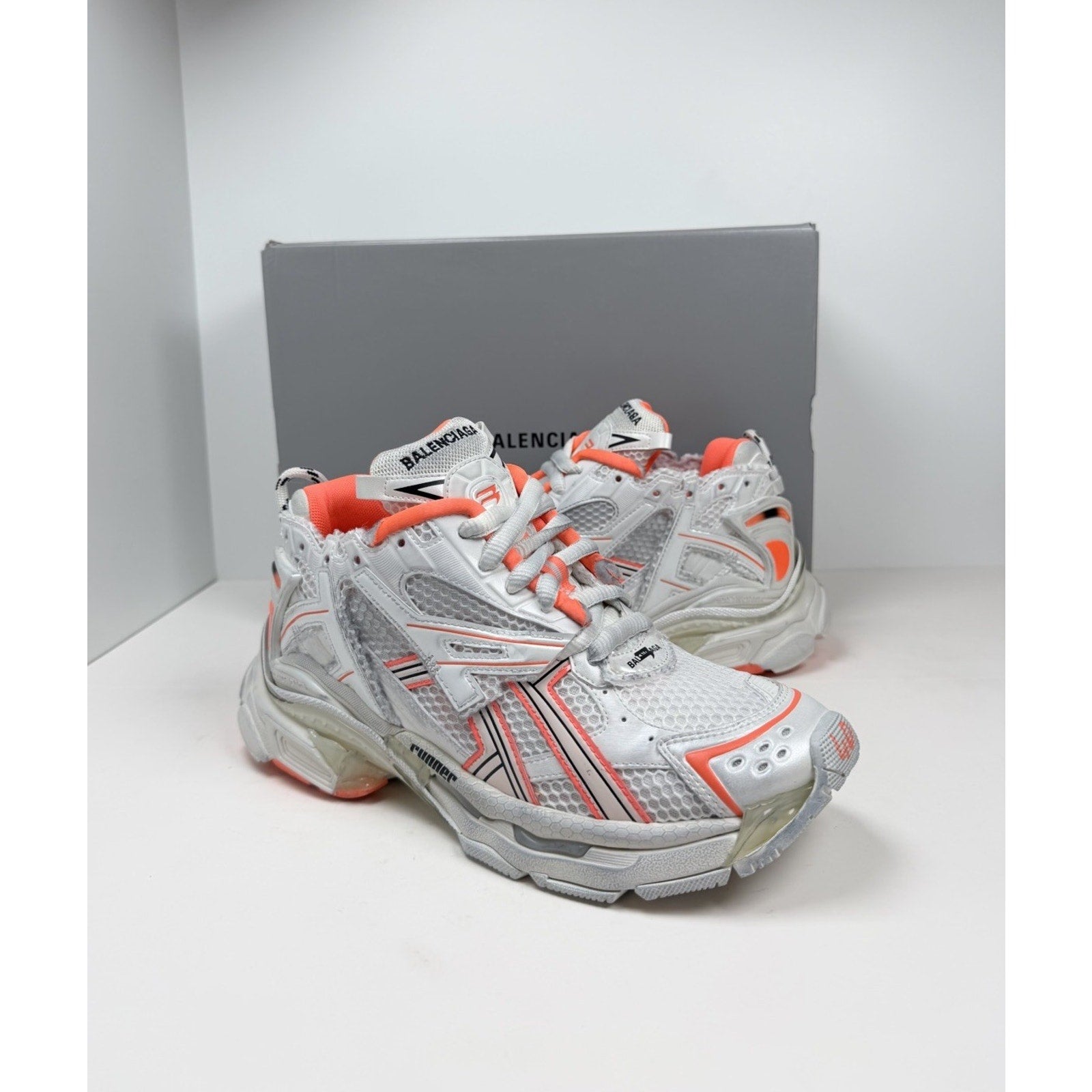 Size 40EU/7US - Balenciaga Runner White/Runner Sneakers NEW