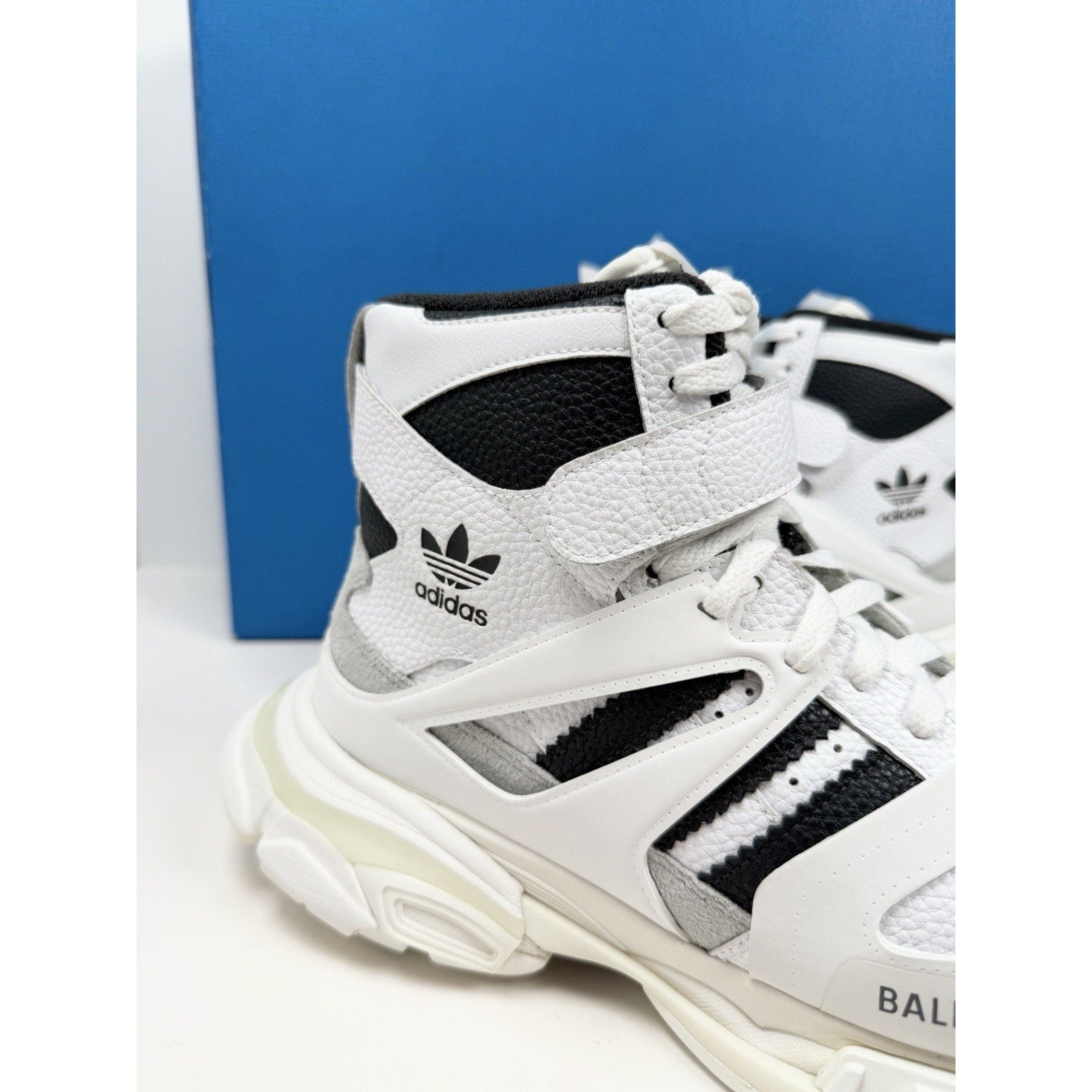 Size 42EU/9US - Balenciaga x adidas Track Forum High NEW