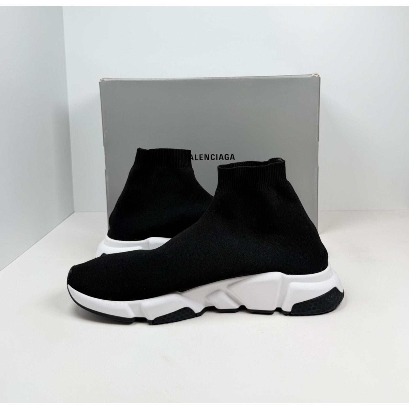 Size 46EU/13US - Balenciaga Speed Trainers Black Red Like New