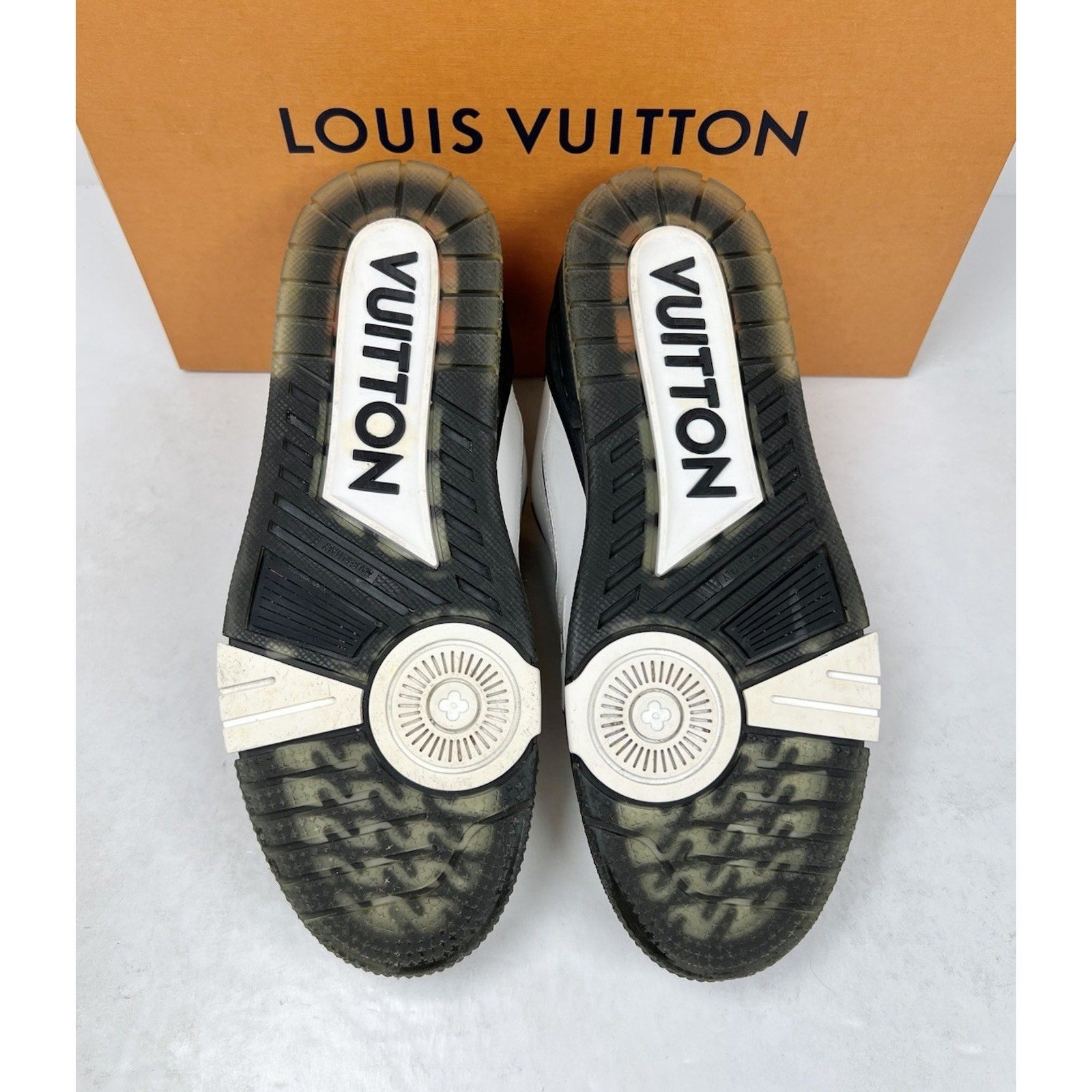 Size 6.5LV/8US - Louis Vuitton Trainer