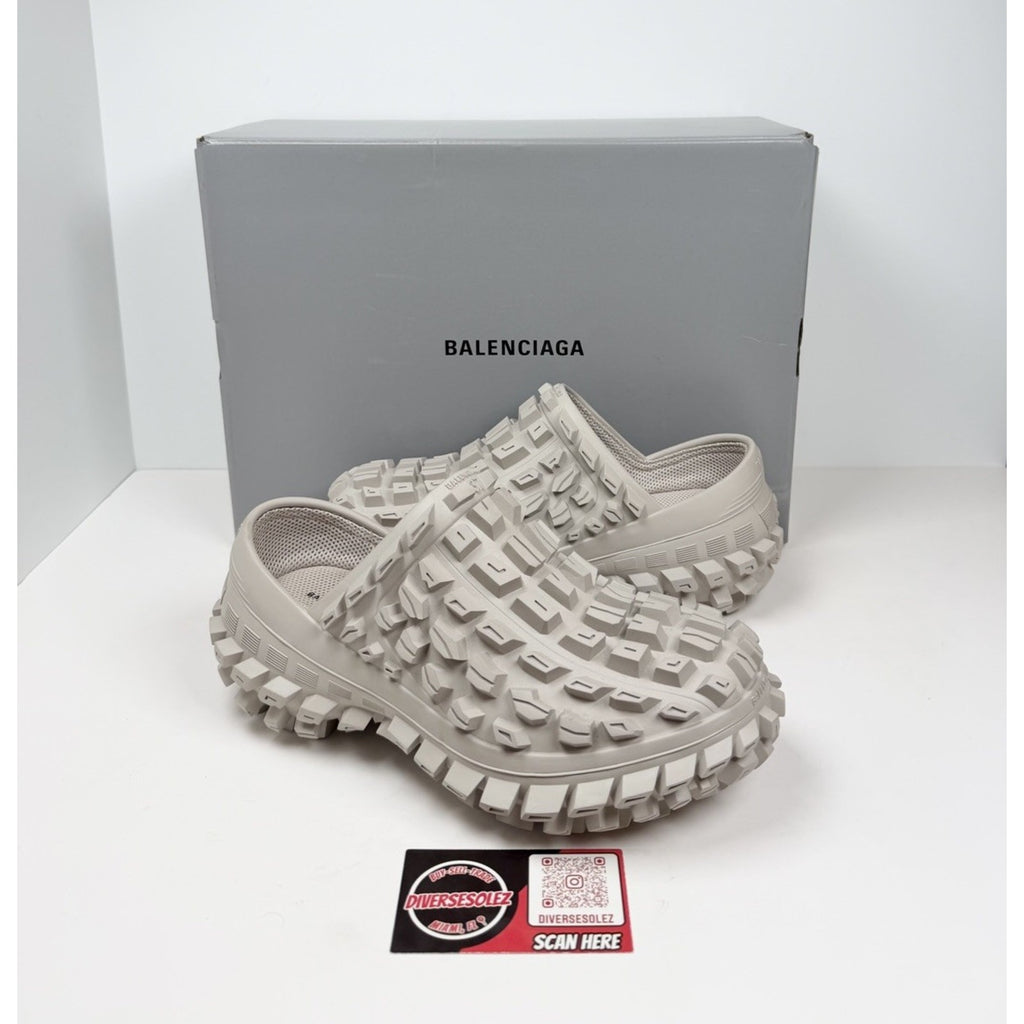 Size 7 Women's - Balenciaga Defender Beige Clogs NEW