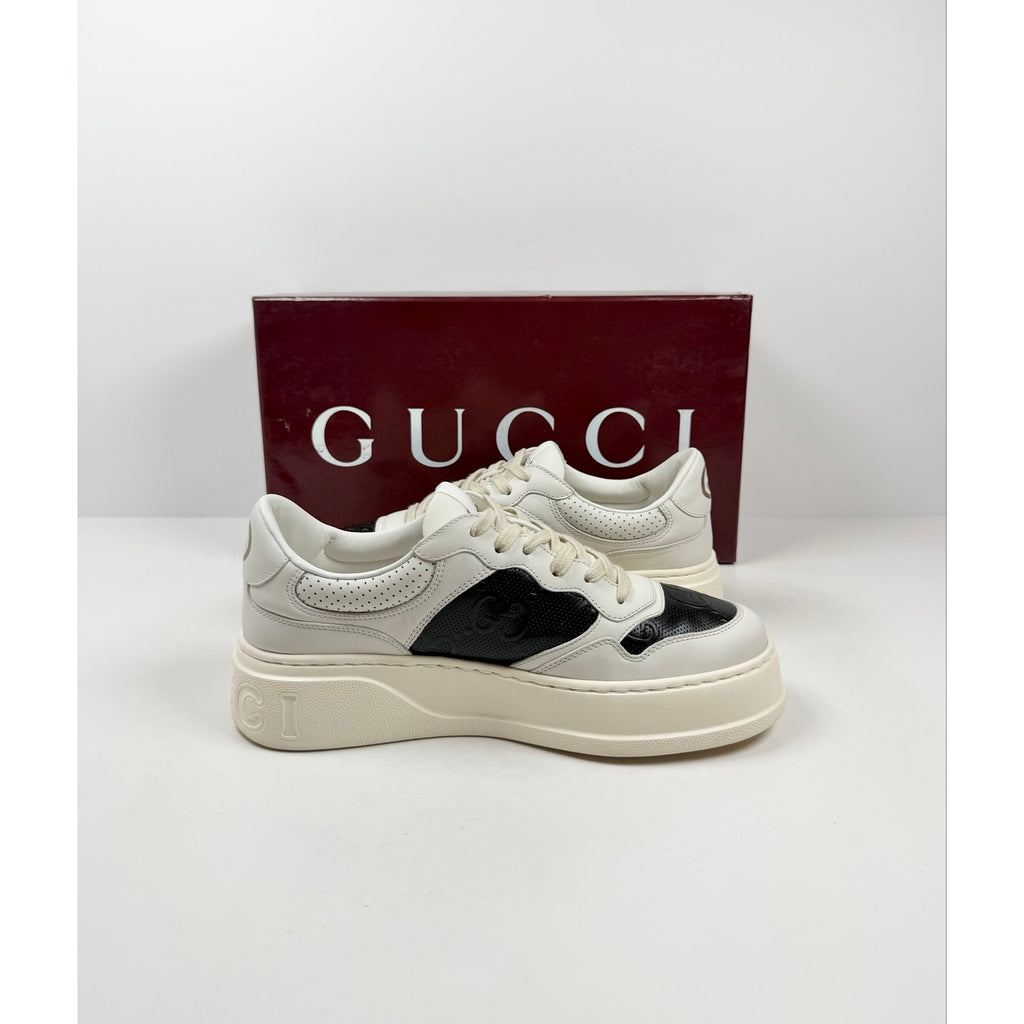 Size 8US - Gucci Embossed Leather Low Top