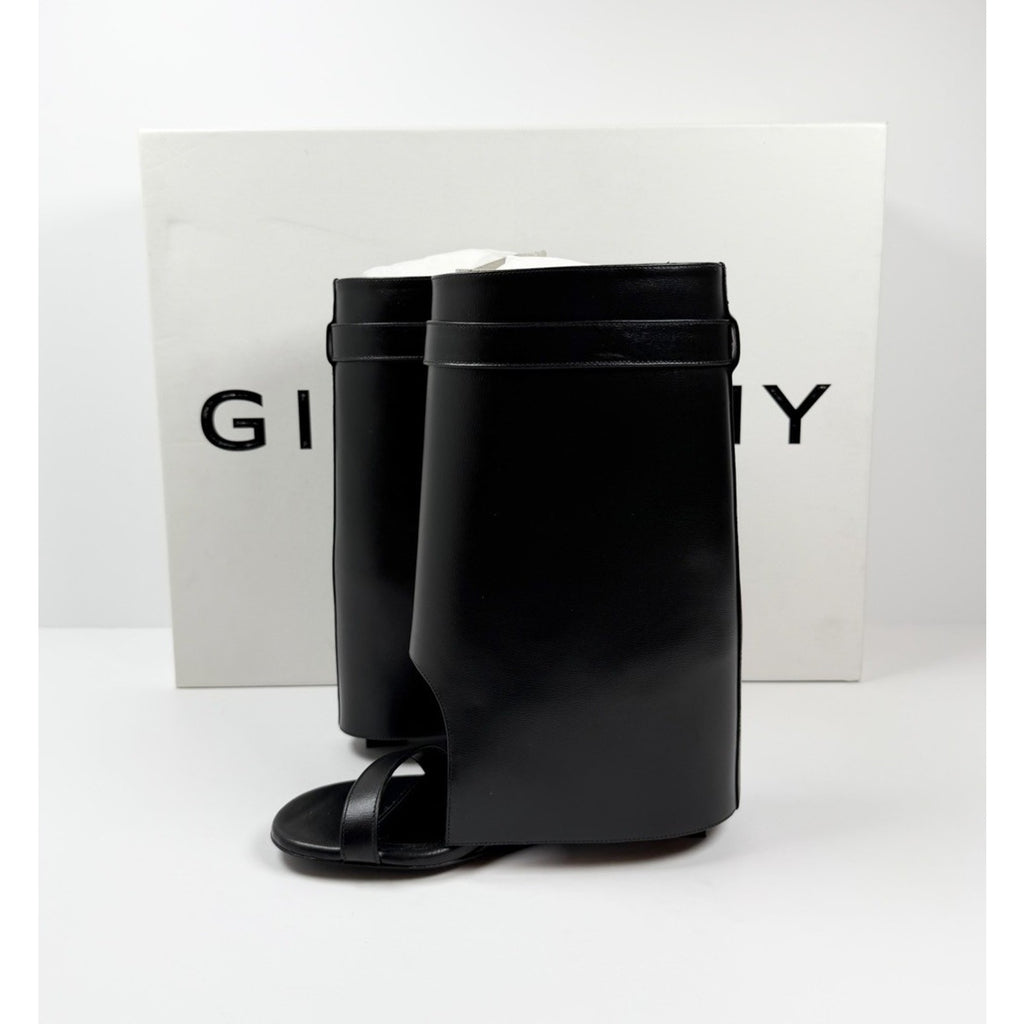 Size 37EU/7 - Givenchy Shark Lock Ankle Boots Leather