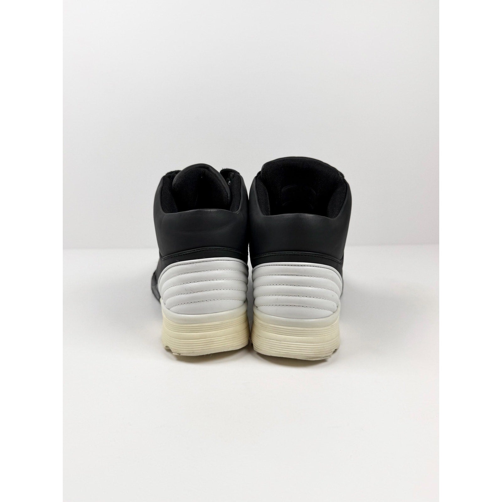 Size 42EU/9US - Chanel Black White High Top