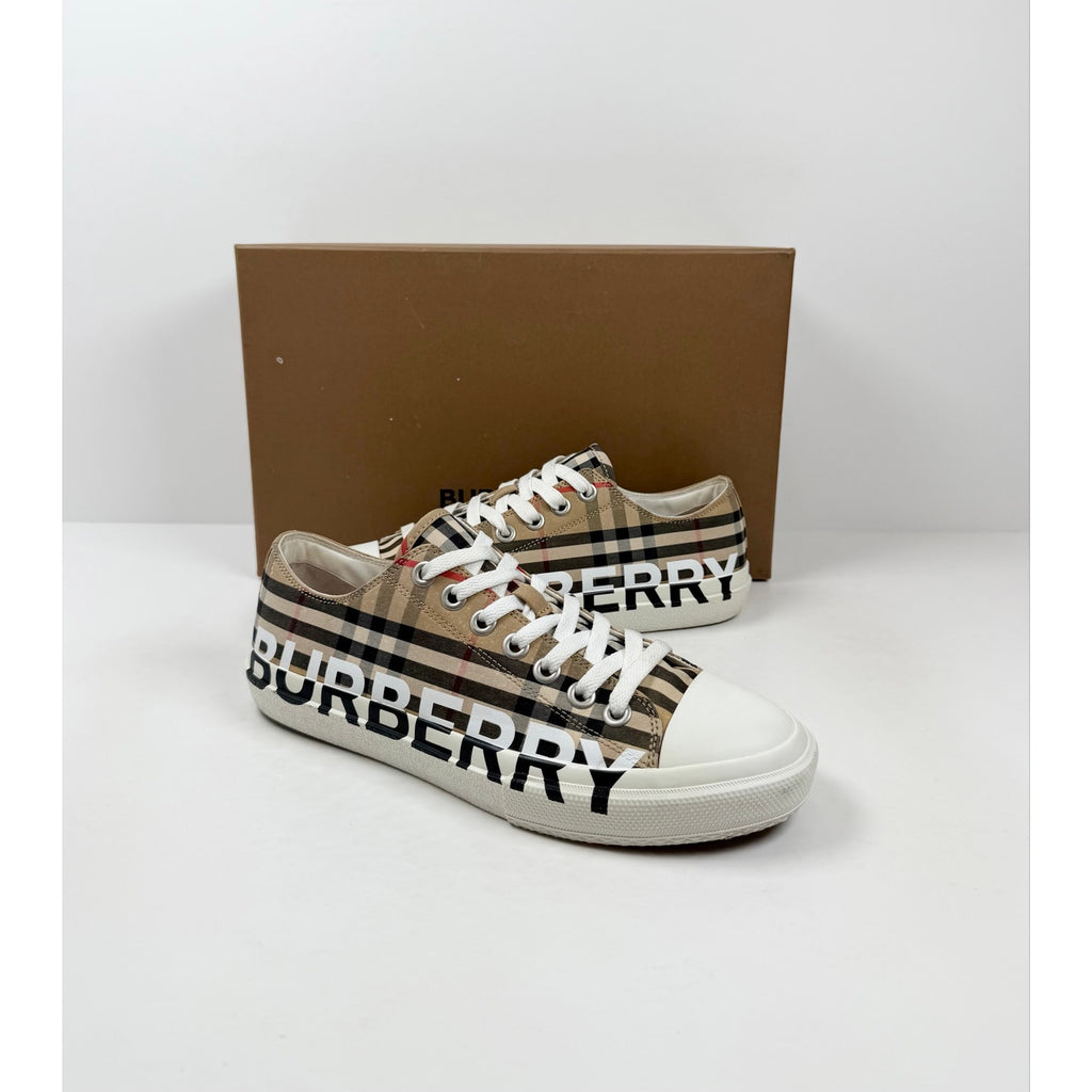 Size 41EU/8US - Burberry Check Low Top