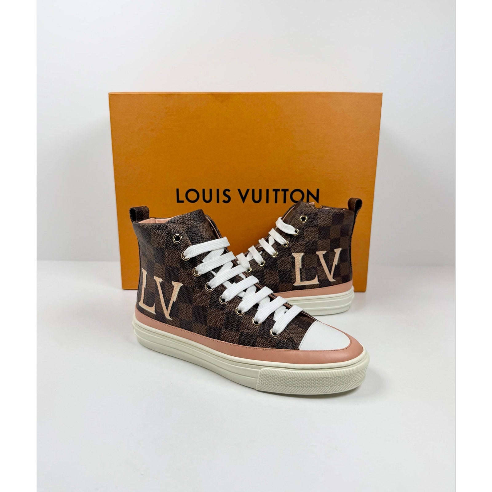 Size 6.5W - Louis Vuitton Damier High NEW!